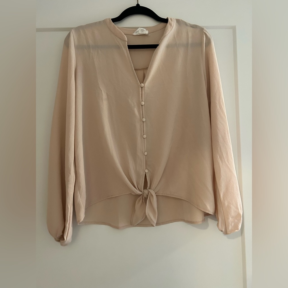 Olive and Oak. women’s blouse